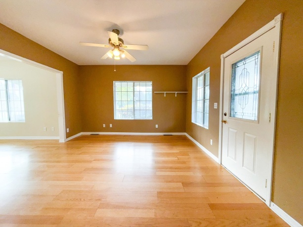 101 Chicago, DAVIS JUNCTION, Illinois 61020, 3 Bedrooms Bedrooms, ,2 BathroomsBathrooms,House,For Sale,Chicago,202506310