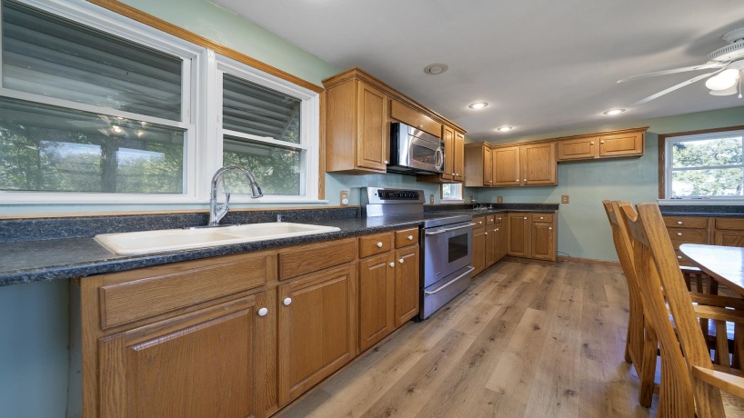 8540 Manchester, CAPRON, Illinois 61012, 3 Bedrooms Bedrooms, ,2 BathroomsBathrooms,House,For Sale,Manchester,202506312