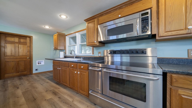 8540 Manchester, CAPRON, Illinois 61012, 3 Bedrooms Bedrooms, ,2 BathroomsBathrooms,House,For Sale,Manchester,202506312