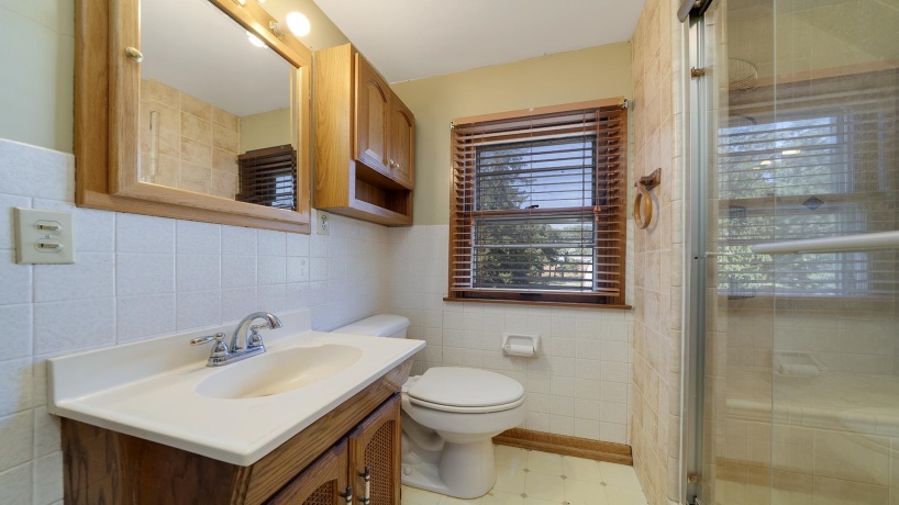 8540 Manchester, CAPRON, Illinois 61012, 3 Bedrooms Bedrooms, ,2 BathroomsBathrooms,House,For Sale,Manchester,202506312