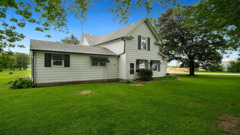 8540 Manchester, CAPRON, Illinois 61012, 3 Bedrooms Bedrooms, ,2 BathroomsBathrooms,House,For Sale,Manchester,202506312