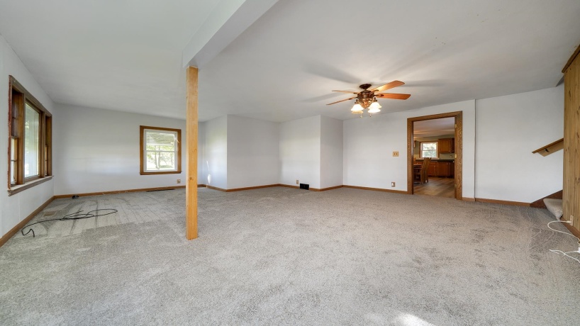 8540 Manchester, CAPRON, Illinois 61012, 3 Bedrooms Bedrooms, ,2 BathroomsBathrooms,House,For Sale,Manchester,202506312