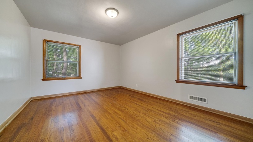 3016 12th, ROCKFORD, Illinois 61108, 3 Bedrooms Bedrooms, ,2 BathroomsBathrooms,House,For Sale,12th,202506322