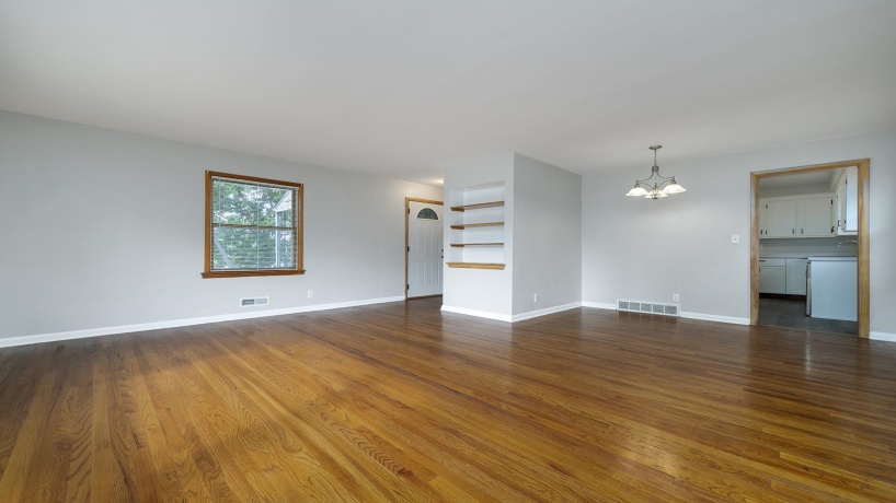 3016 12th, ROCKFORD, Illinois 61108, 3 Bedrooms Bedrooms, ,2 BathroomsBathrooms,House,For Sale,12th,202506322