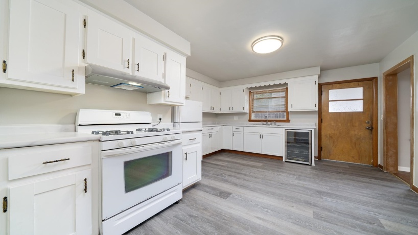 3016 12th, ROCKFORD, Illinois 61108, 3 Bedrooms Bedrooms, ,2 BathroomsBathrooms,House,For Sale,12th,202506322