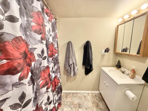 503 3rd, OREGON, Illinois 61061, 3 Bedrooms Bedrooms, ,1 BathroomBathrooms,House,For Sale,3rd,202505750