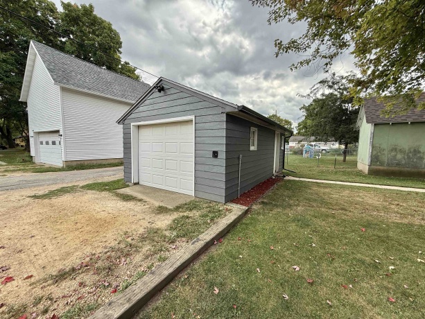 503 3rd, OREGON, Illinois 61061, 3 Bedrooms Bedrooms, ,1 BathroomBathrooms,House,For Sale,3rd,202505750