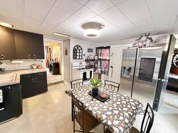 503 3rd, OREGON, Illinois 61061, 3 Bedrooms Bedrooms, ,1 BathroomBathrooms,House,For Sale,3rd,202505750