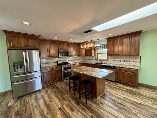 3310 Apple River, ELIZABETH, Illinois 61028, 2 Bedrooms Bedrooms, ,2 BathroomsBathrooms,House,For Sale,Apple River,202506348