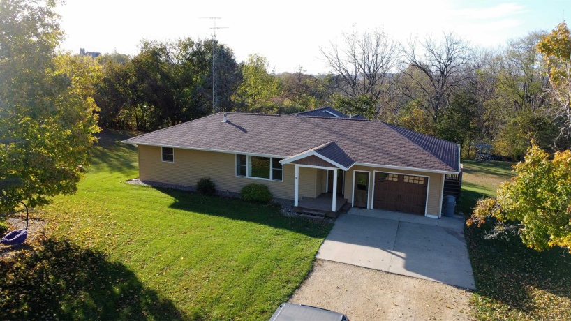 3310 Apple River, ELIZABETH, Illinois 61028, 2 Bedrooms Bedrooms, ,2 BathroomsBathrooms,House,For Sale,Apple River,202506348