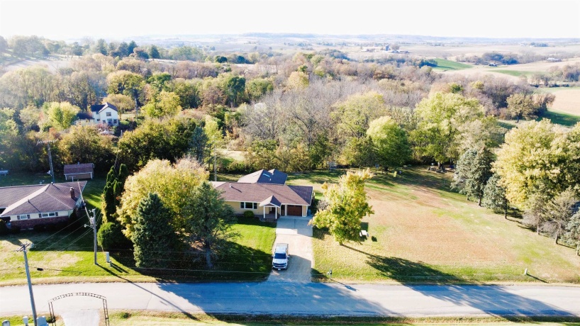 3310 Apple River, ELIZABETH, Illinois 61028, 2 Bedrooms Bedrooms, ,2 BathroomsBathrooms,House,For Sale,Apple River,202506348