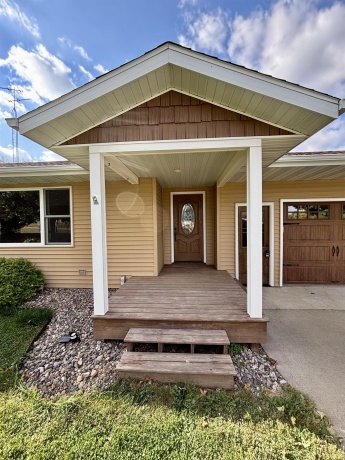 3310 Apple River, ELIZABETH, Illinois 61028, 2 Bedrooms Bedrooms, ,2 BathroomsBathrooms,House,For Sale,Apple River,202506348