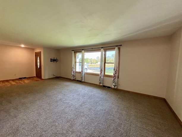 3310 Apple River, ELIZABETH, Illinois 61028, 2 Bedrooms Bedrooms, ,2 BathroomsBathrooms,House,For Sale,Apple River,202506348