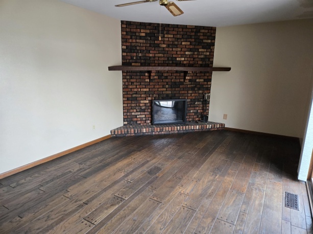 7544 La Maine, ROCKFORD, Illinois 61103, 3 Bedrooms Bedrooms, ,1 BathroomBathrooms,House,For Sale,La Maine,202506352