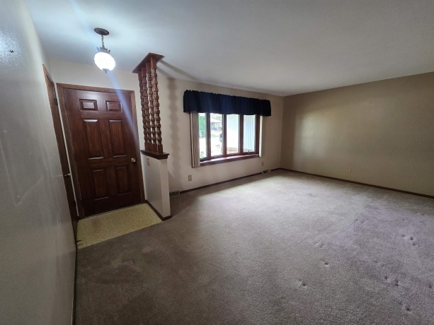 7544 La Maine, ROCKFORD, Illinois 61103, 3 Bedrooms Bedrooms, ,1 BathroomBathrooms,House,For Sale,La Maine,202506352