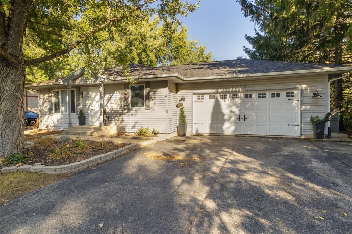 115 Lamplighter Loop, POPLAR GROVE, Illinois 61065, 3 Bedrooms Bedrooms, ,2 BathroomsBathrooms,House,For Sale,Lamplighter Loop,202506367