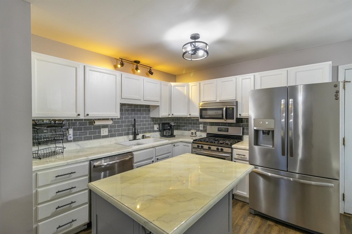 115 Lamplighter Loop, POPLAR GROVE, Illinois 61065, 3 Bedrooms Bedrooms, ,2 BathroomsBathrooms,House,For Sale,Lamplighter Loop,202506367