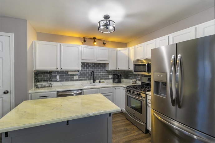 115 Lamplighter Loop, POPLAR GROVE, Illinois 61065, 3 Bedrooms Bedrooms, ,2 BathroomsBathrooms,House,For Sale,Lamplighter Loop,202506367