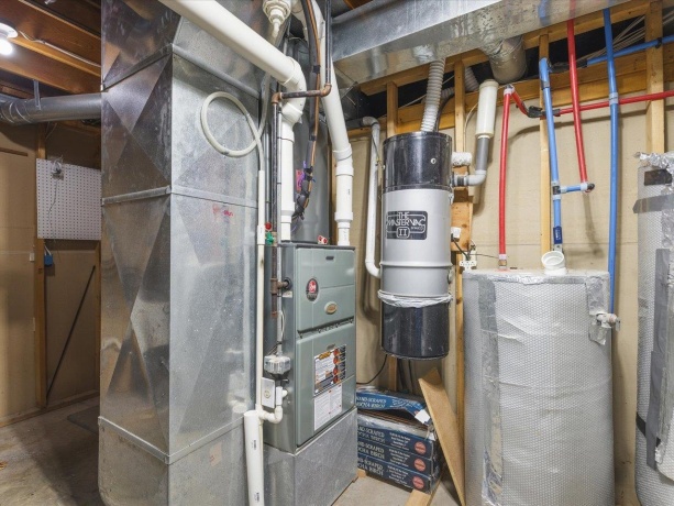 9104 Weber, RIDOTT, Illinois 61067, 4 Bedrooms Bedrooms, ,3 BathroomsBathrooms,House,For Sale,Weber,202506372