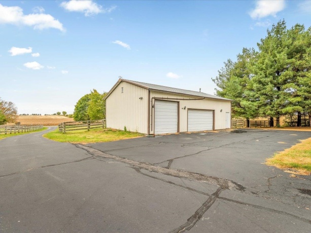 9104 Weber, RIDOTT, Illinois 61067, 4 Bedrooms Bedrooms, ,3 BathroomsBathrooms,House,For Sale,Weber,202506372