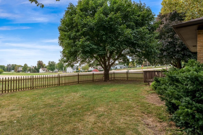 5553 MULFORD, MONROE CENTER, Illinois 61052, 3 Bedrooms Bedrooms, ,2 BathroomsBathrooms,House,For Sale,MULFORD,202506391