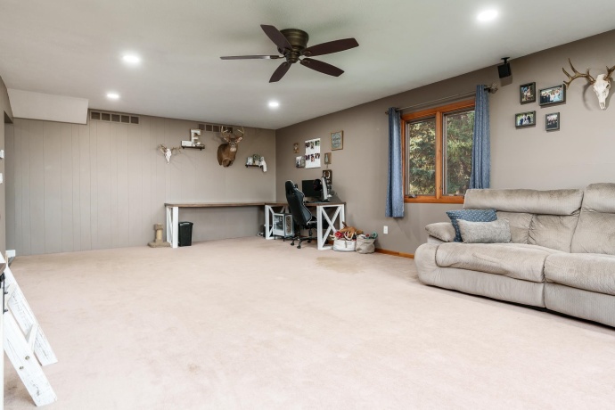 5553 MULFORD, MONROE CENTER, Illinois 61052, 3 Bedrooms Bedrooms, ,2 BathroomsBathrooms,House,For Sale,MULFORD,202506391