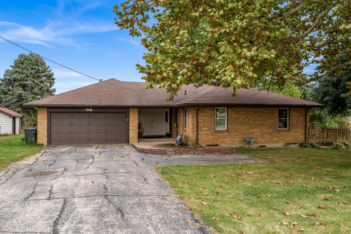 5553 MULFORD, MONROE CENTER, Illinois 61052, 3 Bedrooms Bedrooms, ,2 BathroomsBathrooms,House,For Sale,MULFORD,202506391