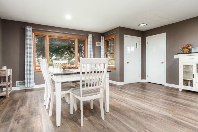 5553 MULFORD, MONROE CENTER, Illinois 61052, 3 Bedrooms Bedrooms, ,2 BathroomsBathrooms,House,For Sale,MULFORD,202506391