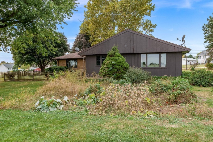 5553 MULFORD, MONROE CENTER, Illinois 61052, 3 Bedrooms Bedrooms, ,2 BathroomsBathrooms,House,For Sale,MULFORD,202506391