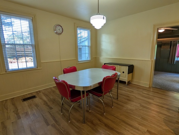 1520 Stephenson, FREEPORT, Illinois 61032, 3 Bedrooms Bedrooms, ,2 BathroomsBathrooms,House,For Sale,Stephenson,202506392