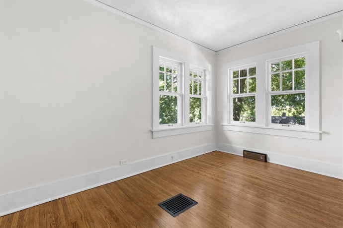 919 Garfield, ROCKFORD, Illinois 61103, 4 Bedrooms Bedrooms, ,1 BathroomBathrooms,House,For Sale,Garfield,202506393