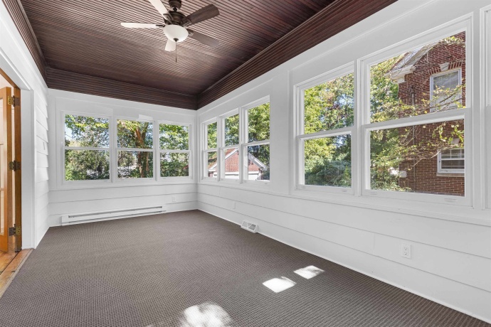 919 Garfield, ROCKFORD, Illinois 61103, 4 Bedrooms Bedrooms, ,1 BathroomBathrooms,House,For Sale,Garfield,202506393