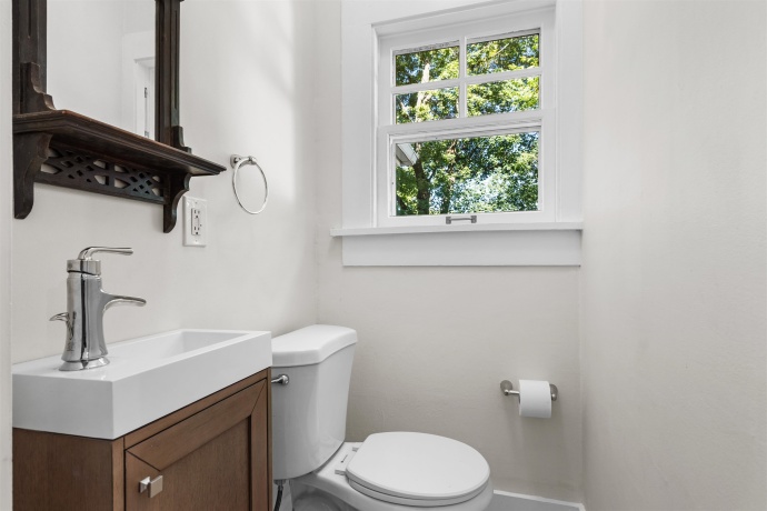 919 Garfield, ROCKFORD, Illinois 61103, 4 Bedrooms Bedrooms, ,1 BathroomBathrooms,House,For Sale,Garfield,202506393