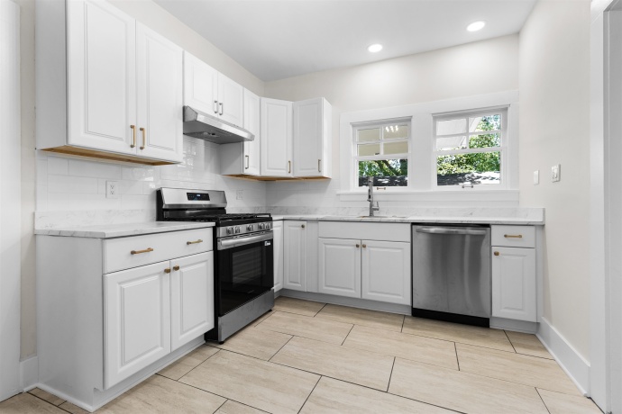 919 Garfield, ROCKFORD, Illinois 61103, 4 Bedrooms Bedrooms, ,1 BathroomBathrooms,House,For Sale,Garfield,202506393