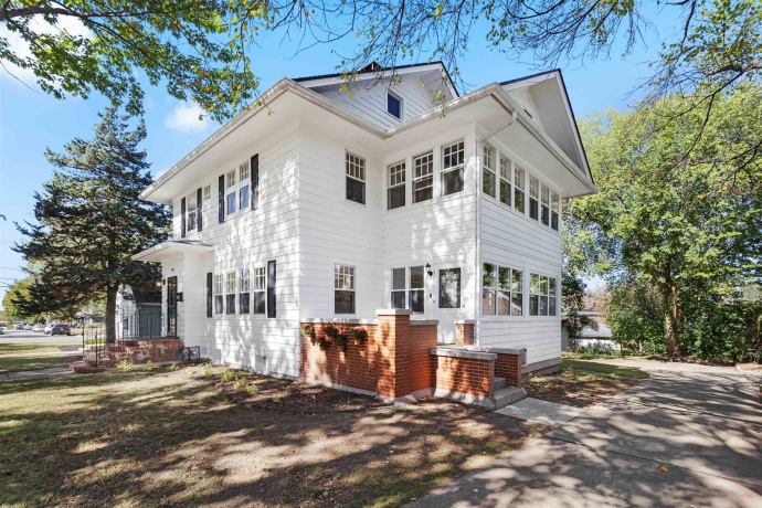 919 Garfield, ROCKFORD, Illinois 61103, 4 Bedrooms Bedrooms, ,1 BathroomBathrooms,House,For Sale,Garfield,202506393