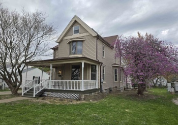 245 Cherry, Carthage, Illinois 62321, 3 Bedrooms Bedrooms, ,1 BathroomBathrooms,House,For Sale,Cherry,202502269