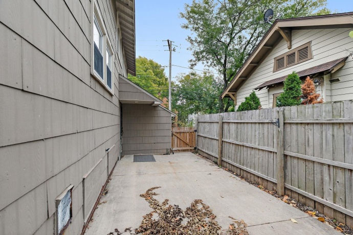 1435 Post, ROCKFORD, Illinois 61103, 3 Bedrooms Bedrooms, ,2 BathroomsBathrooms,House,For Sale,Post,202506405