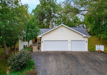 2209 Gainsboro, LAKE SUMMERSET, Illinois 61019, 4 Bedrooms Bedrooms, ,3 BathroomsBathrooms,House,For Sale,Gainsboro,202506417