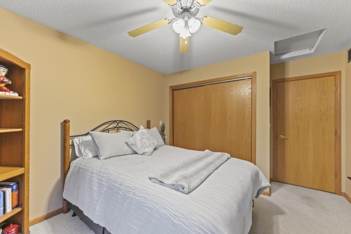 2209 Gainsboro, LAKE SUMMERSET, Illinois 61019, 4 Bedrooms Bedrooms, ,3 BathroomsBathrooms,House,For Sale,Gainsboro,202506417