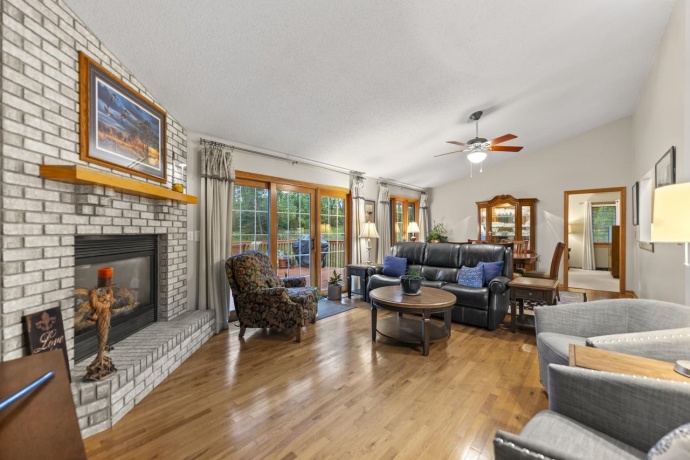 2209 Gainsboro, LAKE SUMMERSET, Illinois 61019, 4 Bedrooms Bedrooms, ,3 BathroomsBathrooms,House,For Sale,Gainsboro,202506417