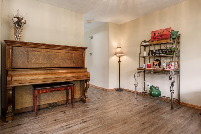 10356 Geneva, ROSCOE, Illinois 61073, 4 Bedrooms Bedrooms, ,2 BathroomsBathrooms,House,For Sale,Geneva,202506428