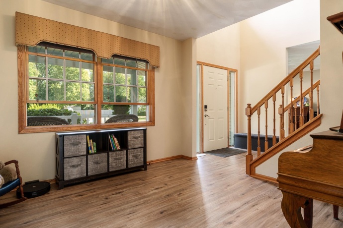 10356 Geneva, ROSCOE, Illinois 61073, 4 Bedrooms Bedrooms, ,2 BathroomsBathrooms,House,For Sale,Geneva,202506428