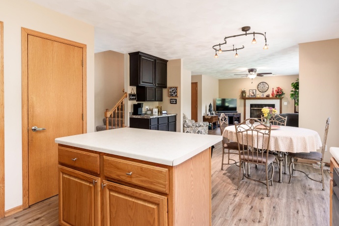 10356 Geneva, ROSCOE, Illinois 61073, 4 Bedrooms Bedrooms, ,2 BathroomsBathrooms,House,For Sale,Geneva,202506428