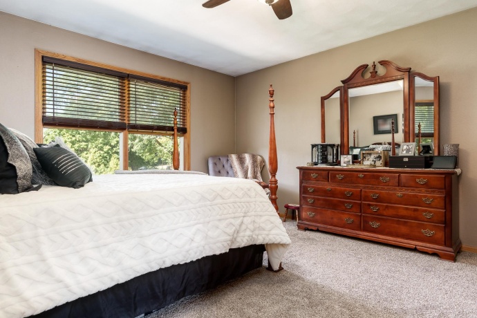 10356 Geneva, ROSCOE, Illinois 61073, 4 Bedrooms Bedrooms, ,2 BathroomsBathrooms,House,For Sale,Geneva,202506428