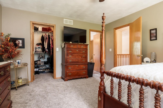 10356 Geneva, ROSCOE, Illinois 61073, 4 Bedrooms Bedrooms, ,2 BathroomsBathrooms,House,For Sale,Geneva,202506428