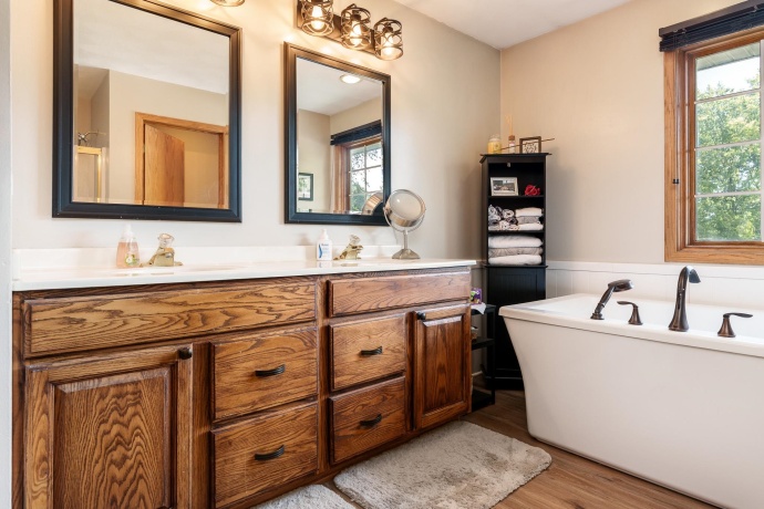 10356 Geneva, ROSCOE, Illinois 61073, 4 Bedrooms Bedrooms, ,2 BathroomsBathrooms,House,For Sale,Geneva,202506428