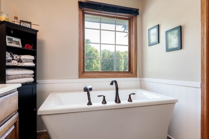 10356 Geneva, ROSCOE, Illinois 61073, 4 Bedrooms Bedrooms, ,2 BathroomsBathrooms,House,For Sale,Geneva,202506428