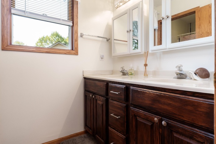 10356 Geneva, ROSCOE, Illinois 61073, 4 Bedrooms Bedrooms, ,2 BathroomsBathrooms,House,For Sale,Geneva,202506428