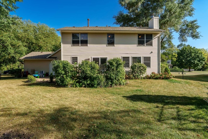 10356 Geneva, ROSCOE, Illinois 61073, 4 Bedrooms Bedrooms, ,2 BathroomsBathrooms,House,For Sale,Geneva,202506428