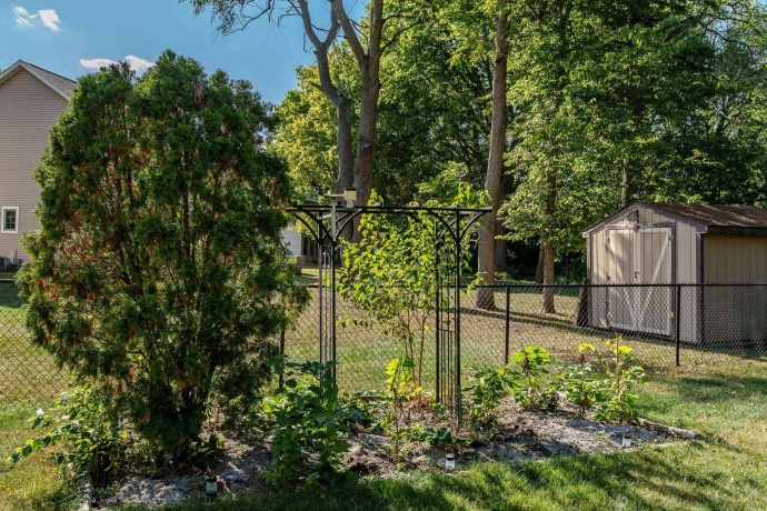 10356 Geneva, ROSCOE, Illinois 61073, 4 Bedrooms Bedrooms, ,2 BathroomsBathrooms,House,For Sale,Geneva,202506428